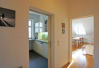 Vorraum Richtung Küche und Wohnzimmer