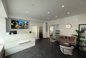 Empfangs- & Warteraum Bild 1