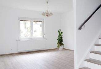 Blick von der Küche in das Wohn- /Esszimmer