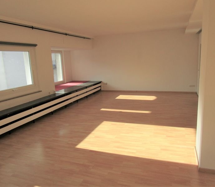 4 Zimmer Wohnung in Nürnberg (Glockenhof)