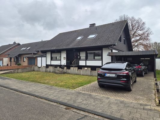 Hausansicht Straße.jpg