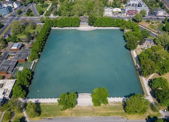 Aachener Weiher ganz in der Nähe.JPG