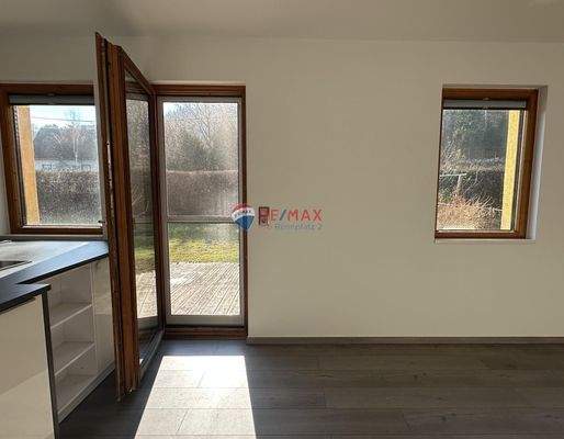 Wohnbereich mit Terrassenzugang