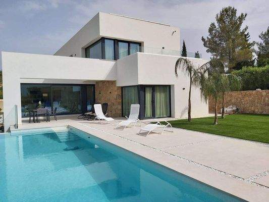 luxury villa with infinity pool.jpeg