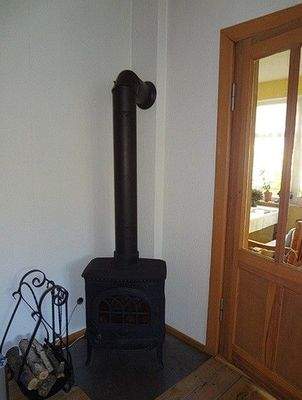 Wohnzimmer Kamin.jpg