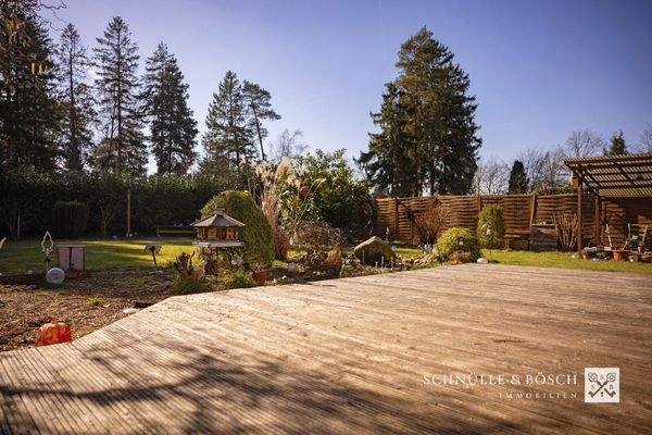Sonne tanken auf der Terrasse