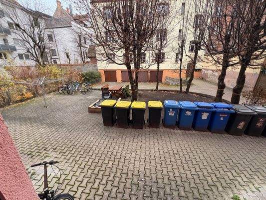 Ausblick zum ruhigen Hofraum 