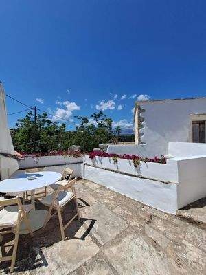 Kreta, Aspro: 3 Villen mit traditionellen Steinelementen und Bergblick zu verkaufen