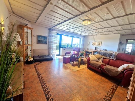 Wohn-Esszimmer Gartenwohnung