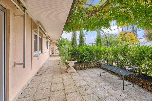 Terrasse der Einheit im Untergeschoss