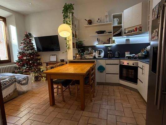 AA15CB10-56E9-4A6D-AE6E-71856D5302B9