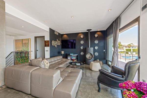 4c058248-5da4-4c3a-ab33-ded2cade2da9