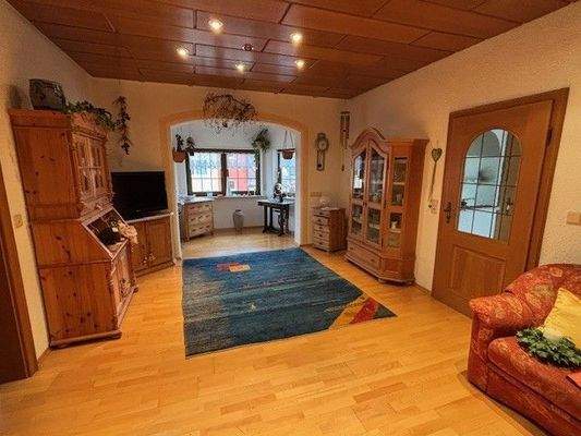 Wohnzimmer mit Blick zum Erker