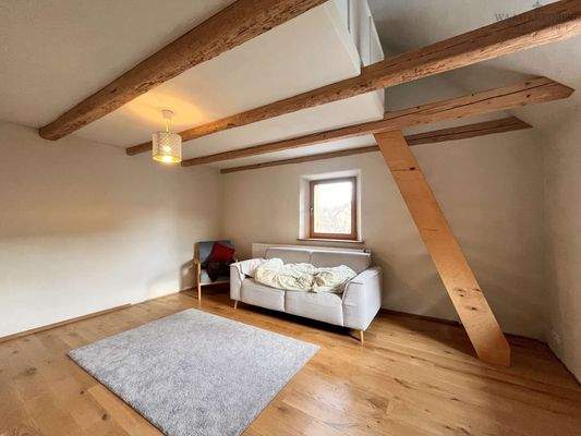 1. Kinderzimmer im Obergeschoss mit Empore