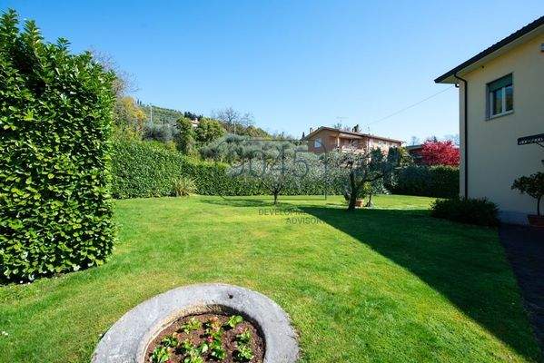 Exklusives Villenanwesen mit Seeblick in Garda - Gardasee