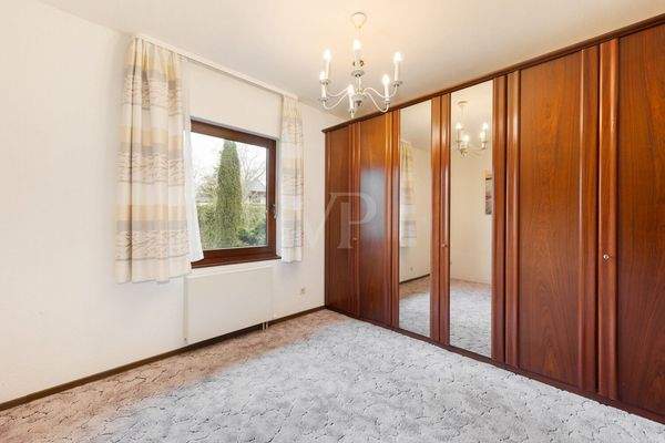 Schlaf-, Kinder- oder Arbeitszimmer im Erdgeschoss