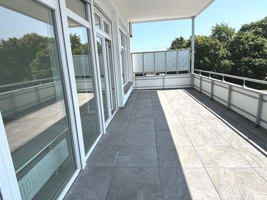 Sicht-Windschutz an Terrassenseiten