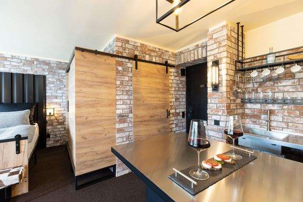 Wohnzimmer mit Schrank