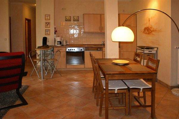 Essbereich + Küche.jpg