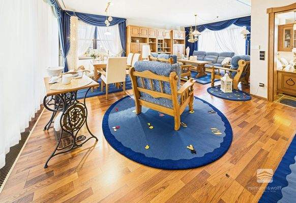 Wohn-/Esszimmer (KI)