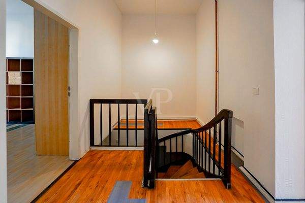 Zugang vom Erdgeschoss zum Kellergeschoss