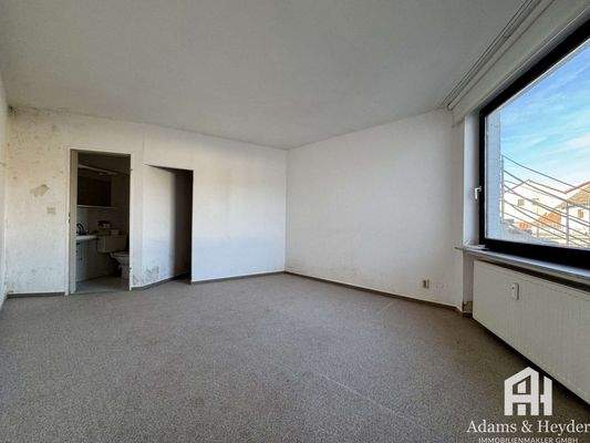 EG Appartment Wohn Schlafzimmer