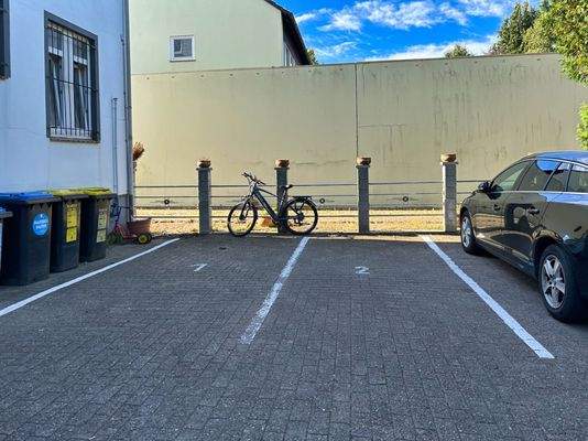 Nummerierter Außenstellplatz