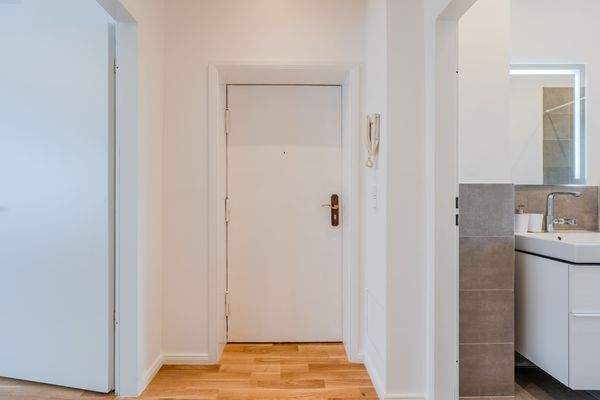 Hallway Zehlendorf apartment  #65-22.jpg