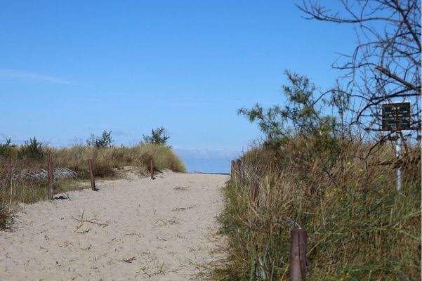 Strandgefühl beginnt vor der Haustür – Zugang 19 direkt gegenüber