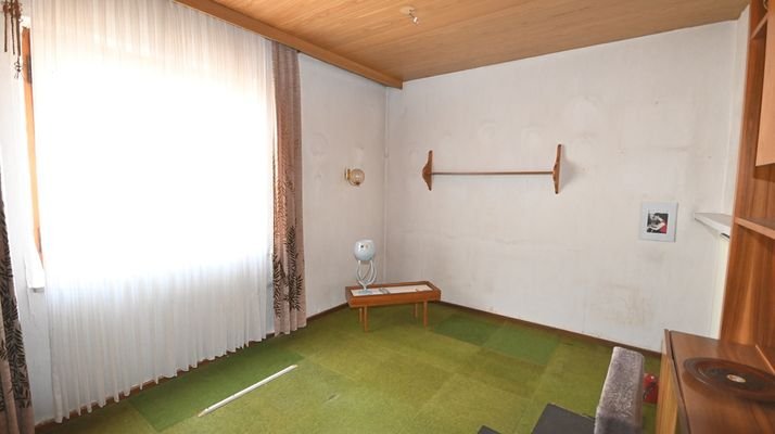 angrenzendes Wohnzimmer