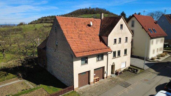 Ansicht Süd-West mit Burg