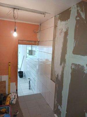 Beginn 2. Raum Fliesen