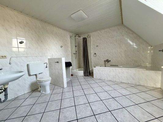 Badezimmer Dachgeschoss