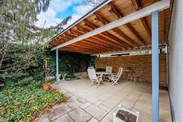 Überdachte Terrasse