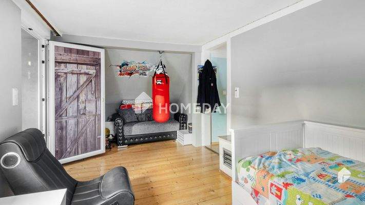 1. OG Kinderzimmer 1 2