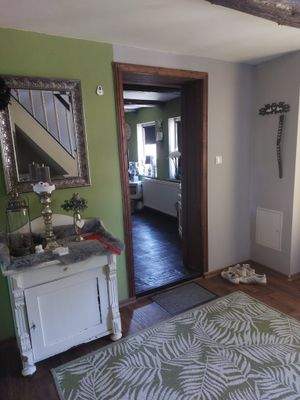 Flur Nebeneingang.JPG