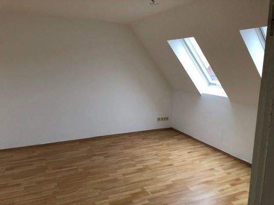 Wohn- und Schlafzimmer