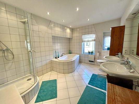 1. Obergeschoss: zweites Badezimmer