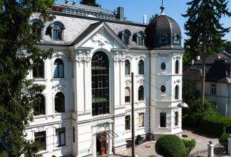 Außenansicht des Gebäudes - Straßenansicht