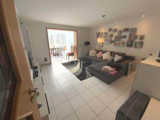 Wohnzimmer mit Wintergarten