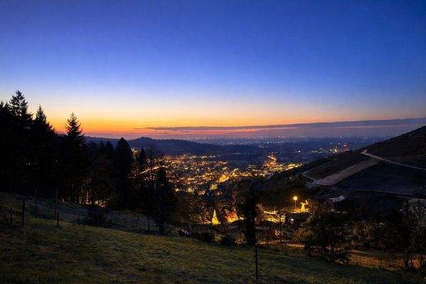 Weiterer Blick vom Haus am Abend