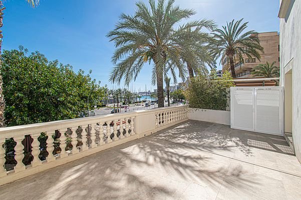 APARTMENT-PASEO MARITIMO- ERSTE LINIE-BLICK (1)