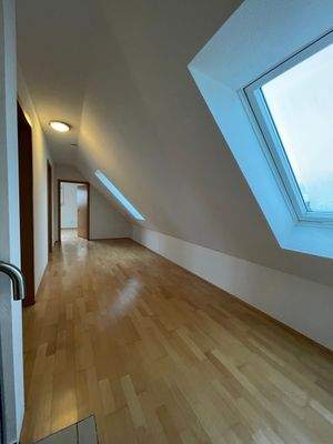 Flur mit Dachfenstern