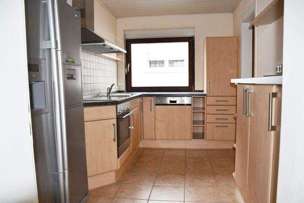 19 Wohnung Obergeschoss - Einbauküche.JPG