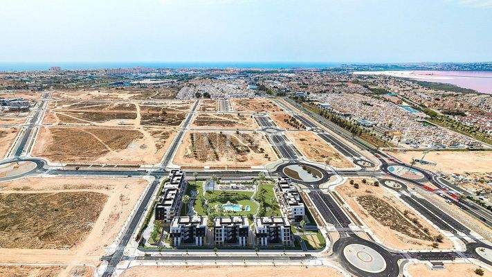 Stylish 2-Bedroom Apartments with Communal Pool in Torrevieja