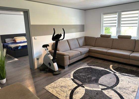 Helles großes Zimmer mit ca. 18 m².jpg