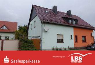 Doppelhaushälfte - Straßenansicht