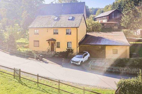 Hausansicht straßenseitig 03