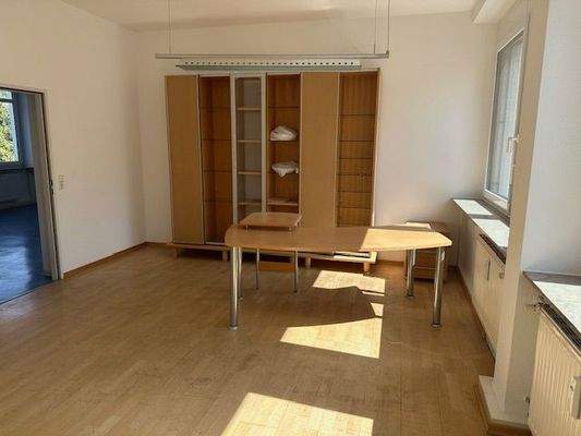 Behandlungszimmer bzw. Büro