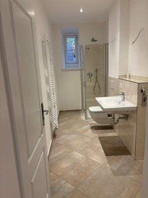 Ansicht 1 Badezimmer